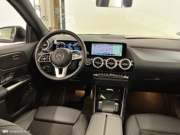 Mercedes-Benz Eqa — photo 27