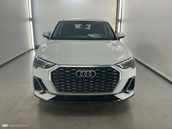 Audi Q3 — photo 2