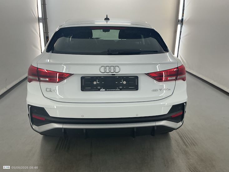 Audi Q3 — photo 5