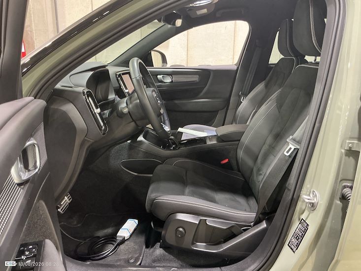 Volvo Xc40 — photo 10