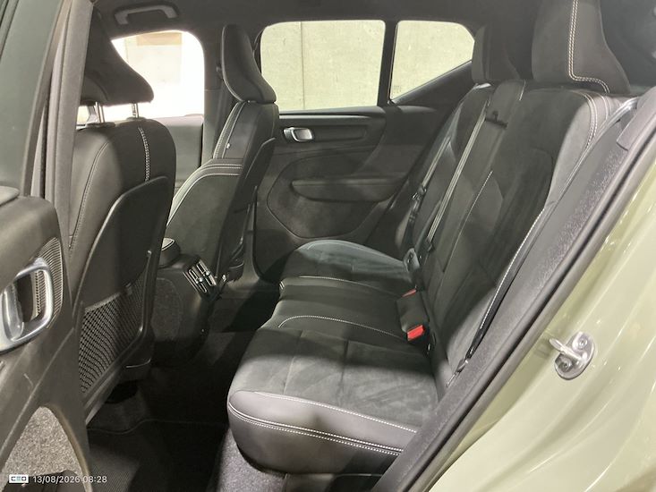 Volvo Xc40 — photo 11