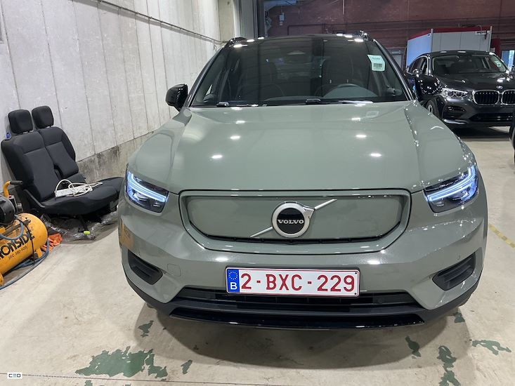 Volvo Xc40 — photo 2