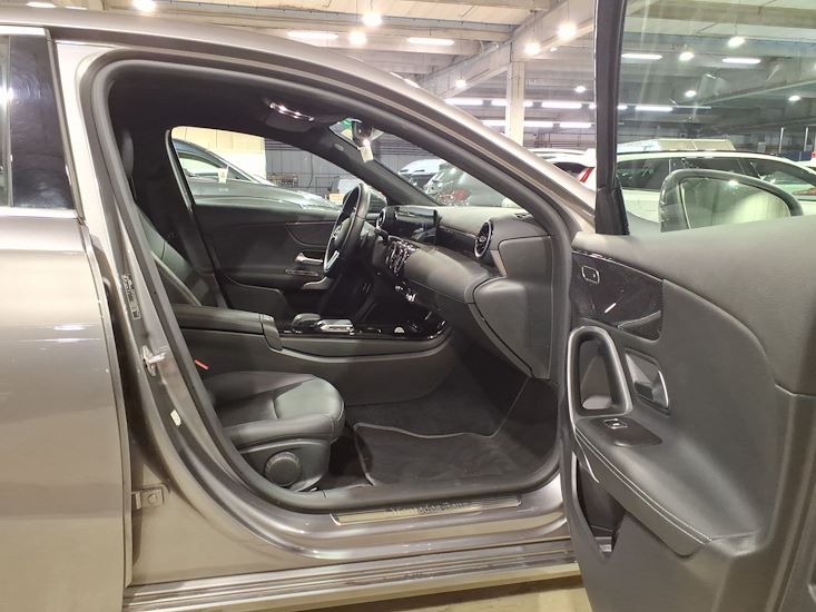 Mercedes-Benz A-Class — photo 7
