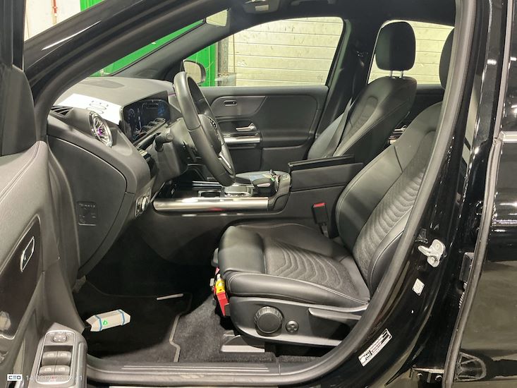 Mercedes-Benz Eqa — photo 11