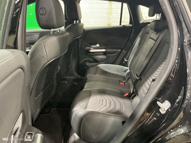 Mercedes-Benz Eqa — photo 12