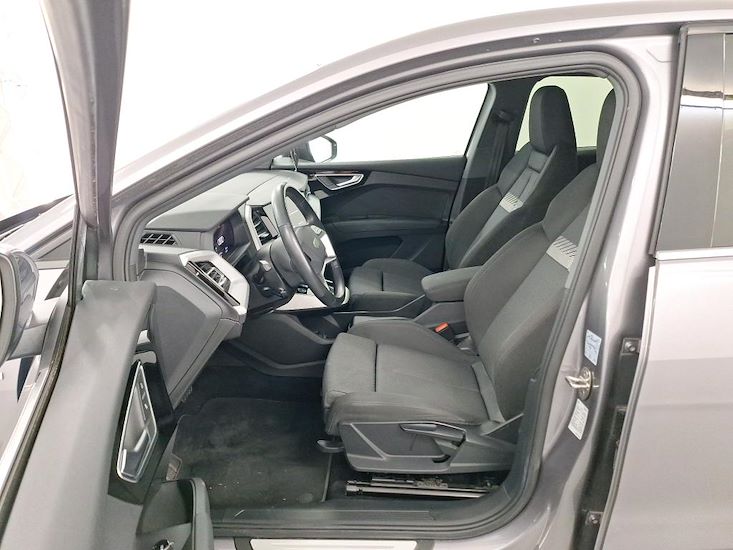 Audi Q4 — photo 5