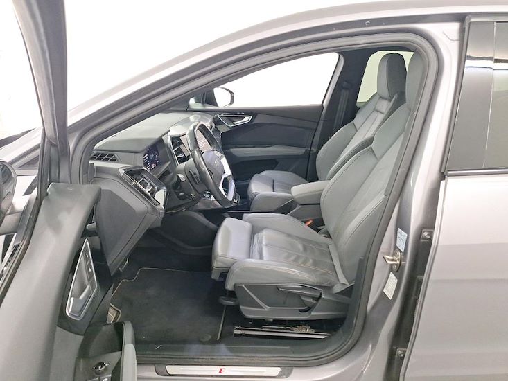 Audi Q4 — photo 5