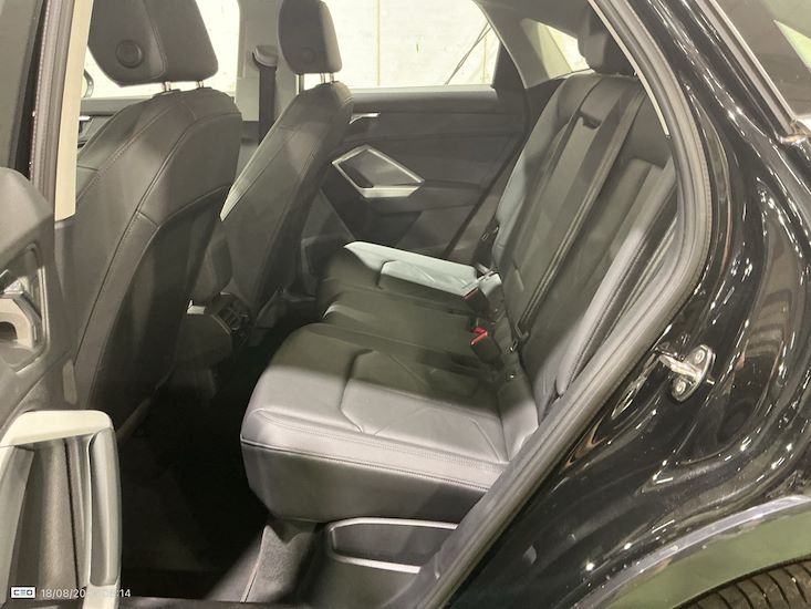 Audi Q3 — photo 12
