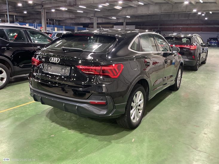 Audi Q3 — photo 4