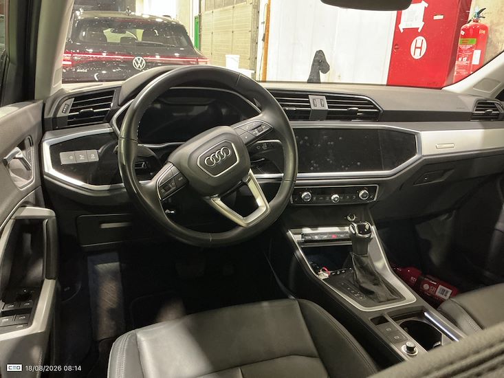 Audi Q3 — photo 7