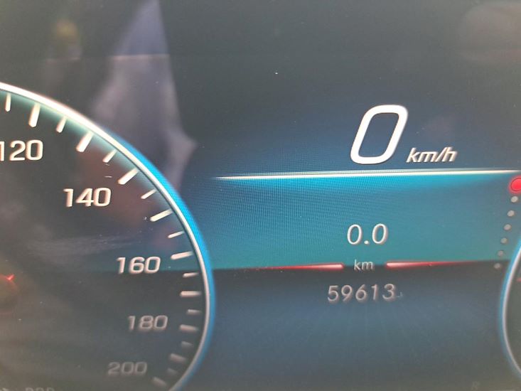 Mercedes-Benz Eqb — photo 10