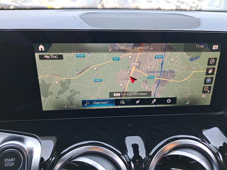 Mercedes-Benz Eqb — photo 9