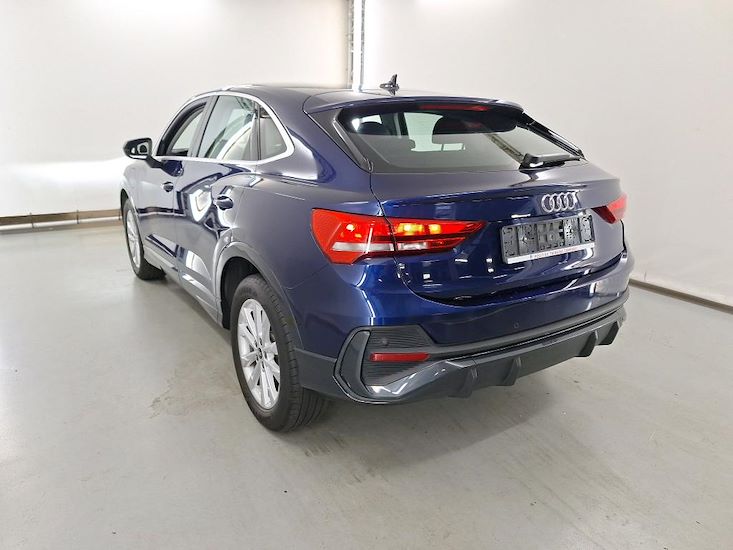Audi Q3 — photo 3