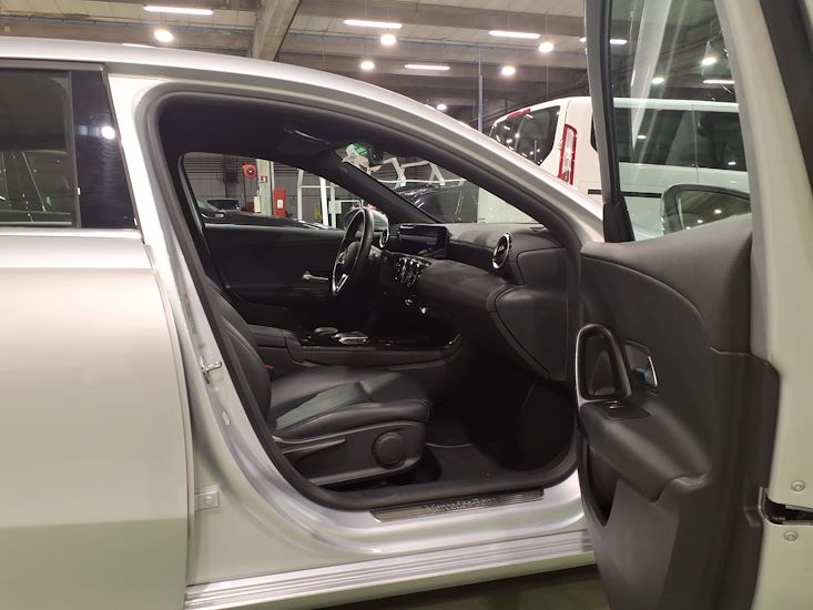 Mercedes-Benz A-Class — photo 7