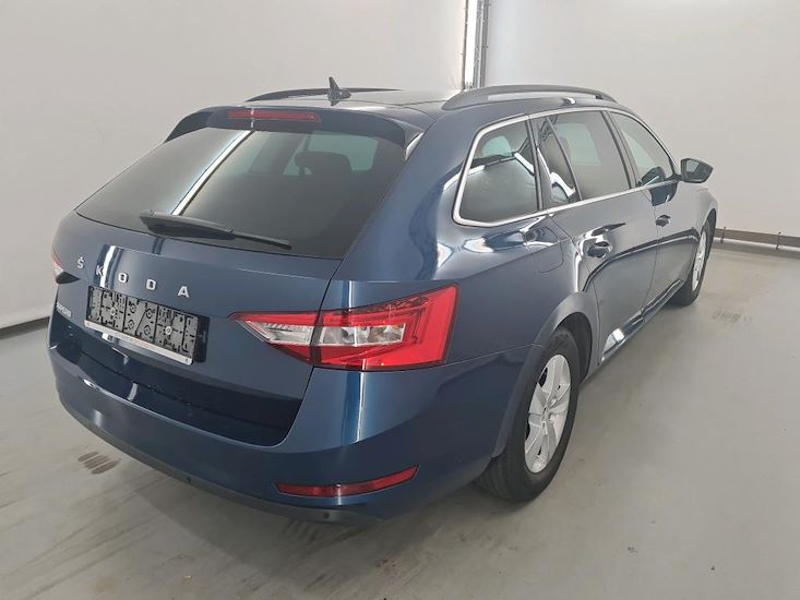 Skoda Superb — photo 4