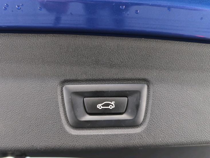 Bmw I4 — photo 13